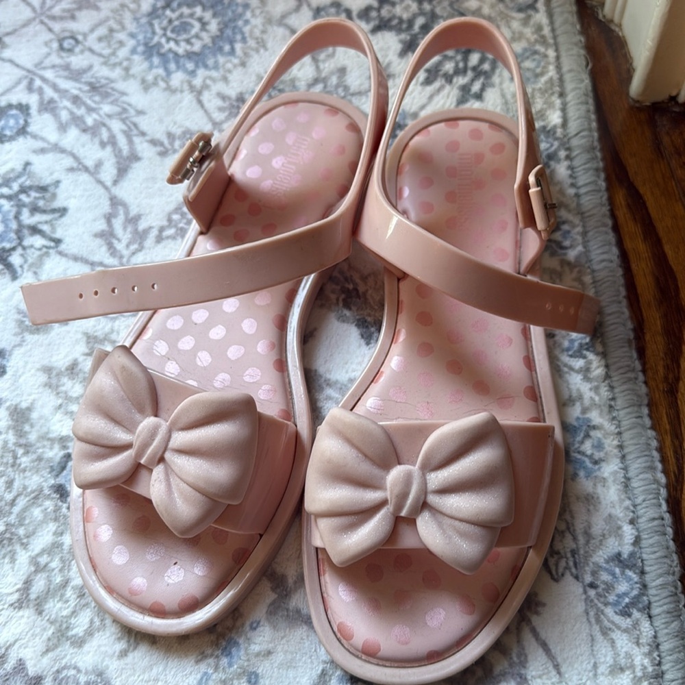 Mini Melissa size 4 sandals GUC